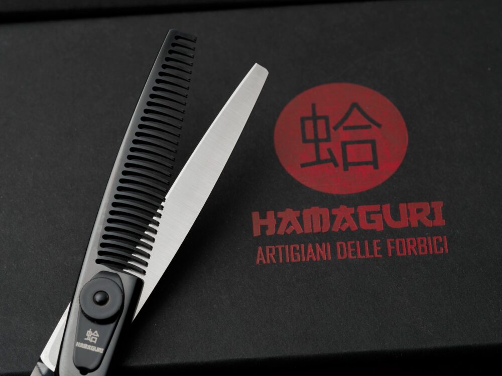 Forbici per Parrucchieri Hamaguri, Modello Kuro S.F., 30 Denti Curvi, 6", Acciaio VG-10 - immagine 3