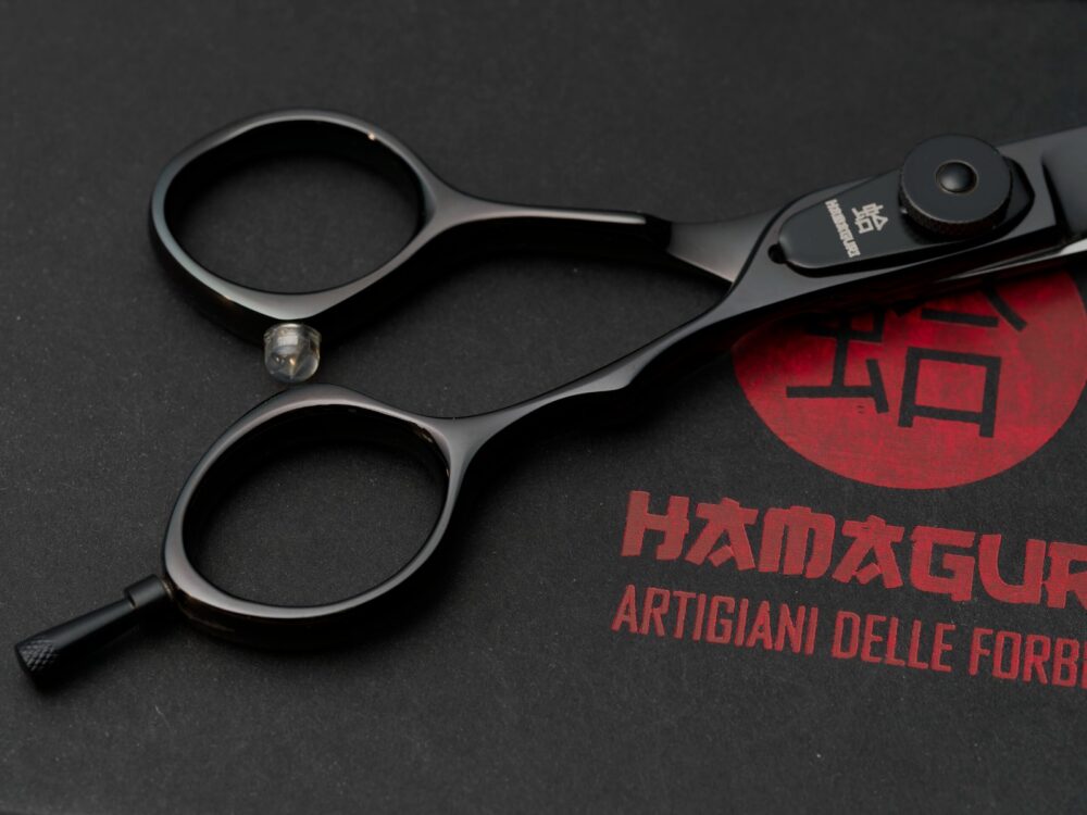 Forbici per Parrucchieri Hamaguri, Modelllo Kuro, VG-10, 6" - immagine 2